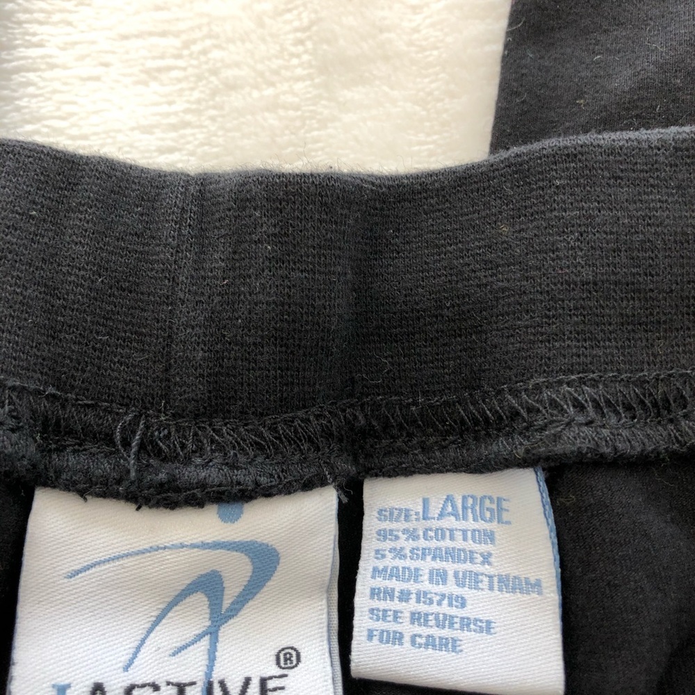 Capris - Picture 2 of 3